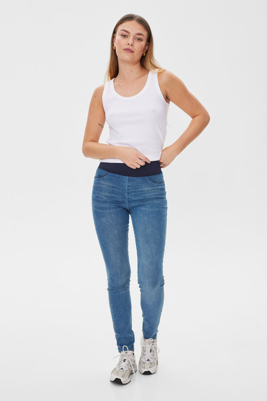 FQSHANTAL - DENIMHOSE MIT ELASTICHEM BUND - BLAU